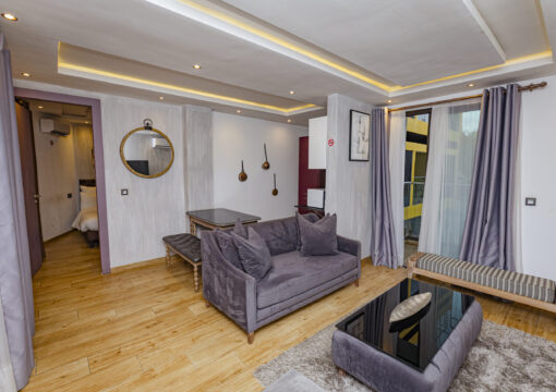 PRINCELY SUITE I